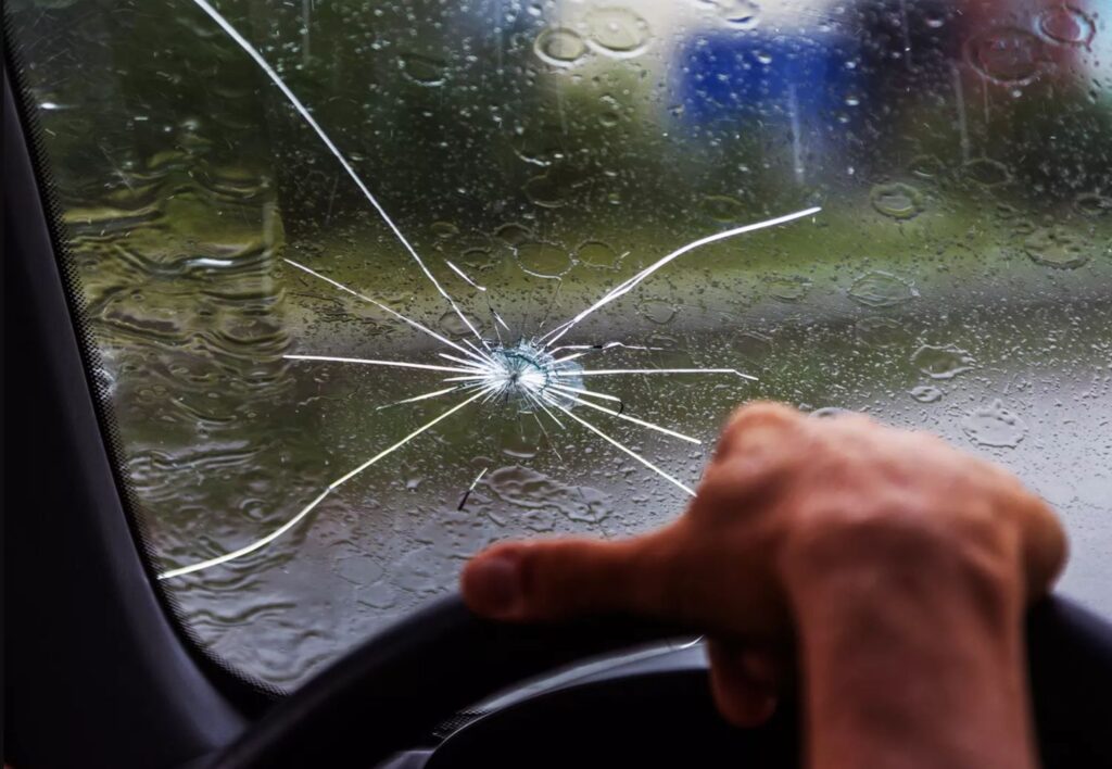 Should I Use Insurance To Replace Windshield